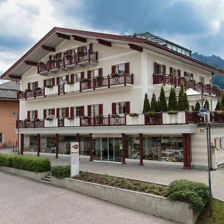Sapelza Appartementhaus Dobbiaco Bagian luar foto