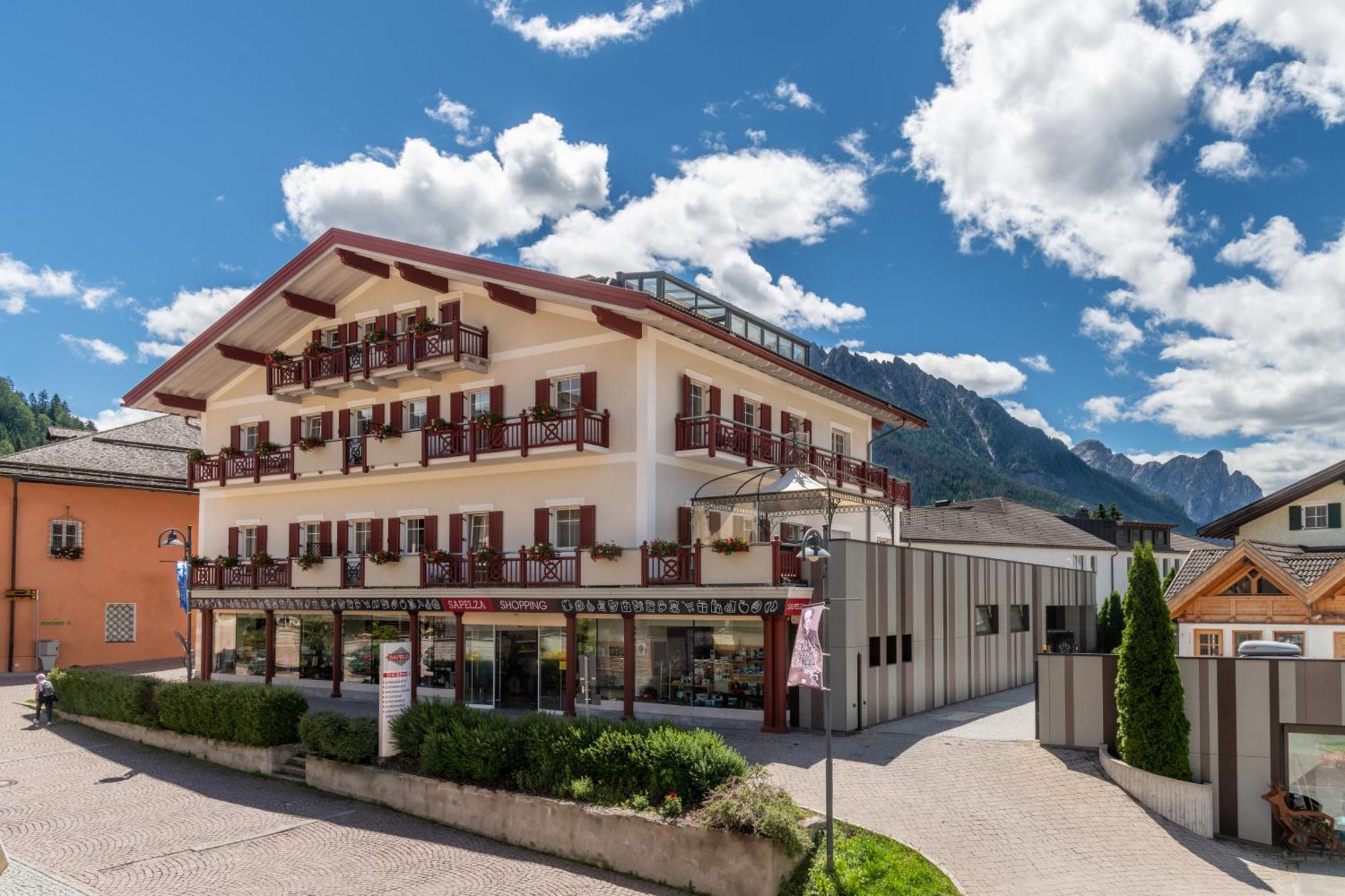 Sapelza Appartementhaus Dobbiaco Bagian luar foto