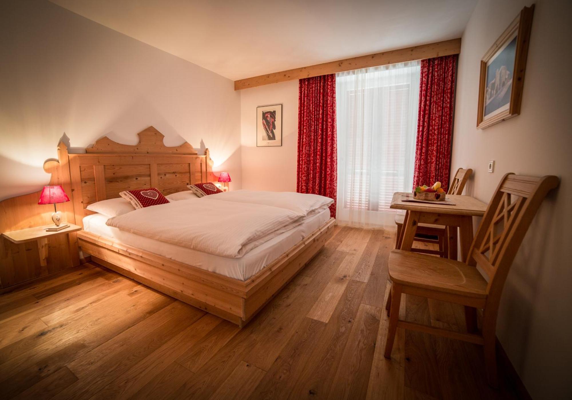 Sapelza Appartementhaus Dobbiaco Bagian luar foto
