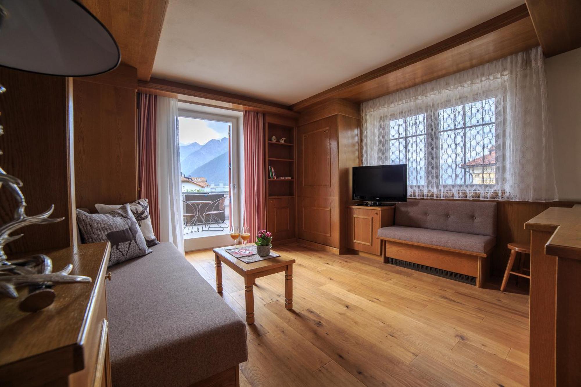Sapelza Appartementhaus Dobbiaco Bagian luar foto