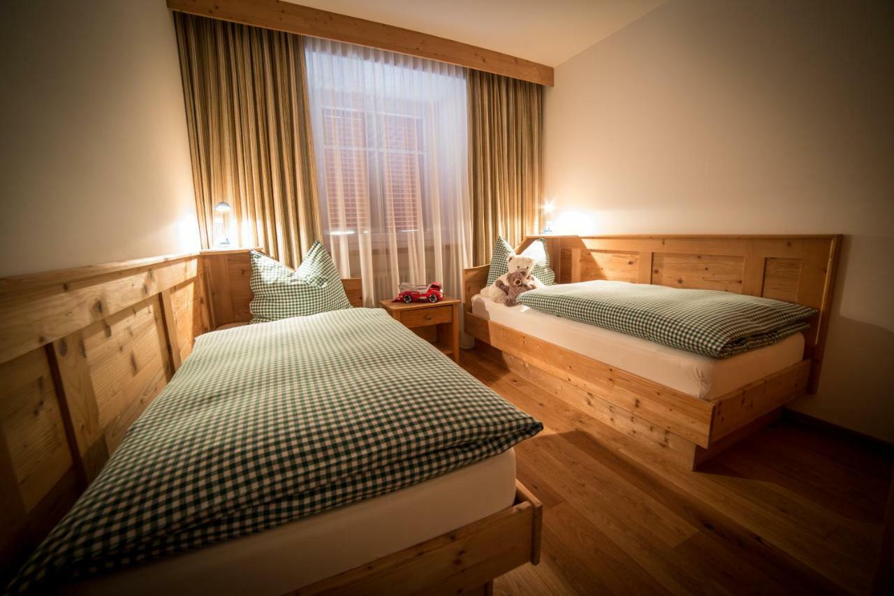 Sapelza Appartementhaus Dobbiaco Bagian luar foto