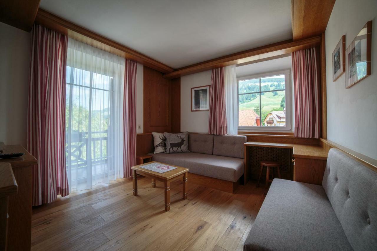 Sapelza Appartementhaus Dobbiaco Bagian luar foto
